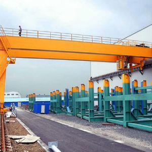 電動雙梁半門式起重機(jī)